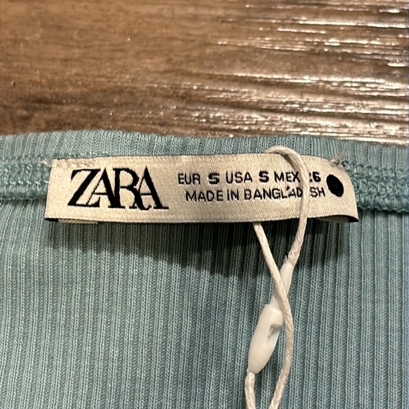 ***NWT*** Zara Cropped Top - Picture 4 of 4